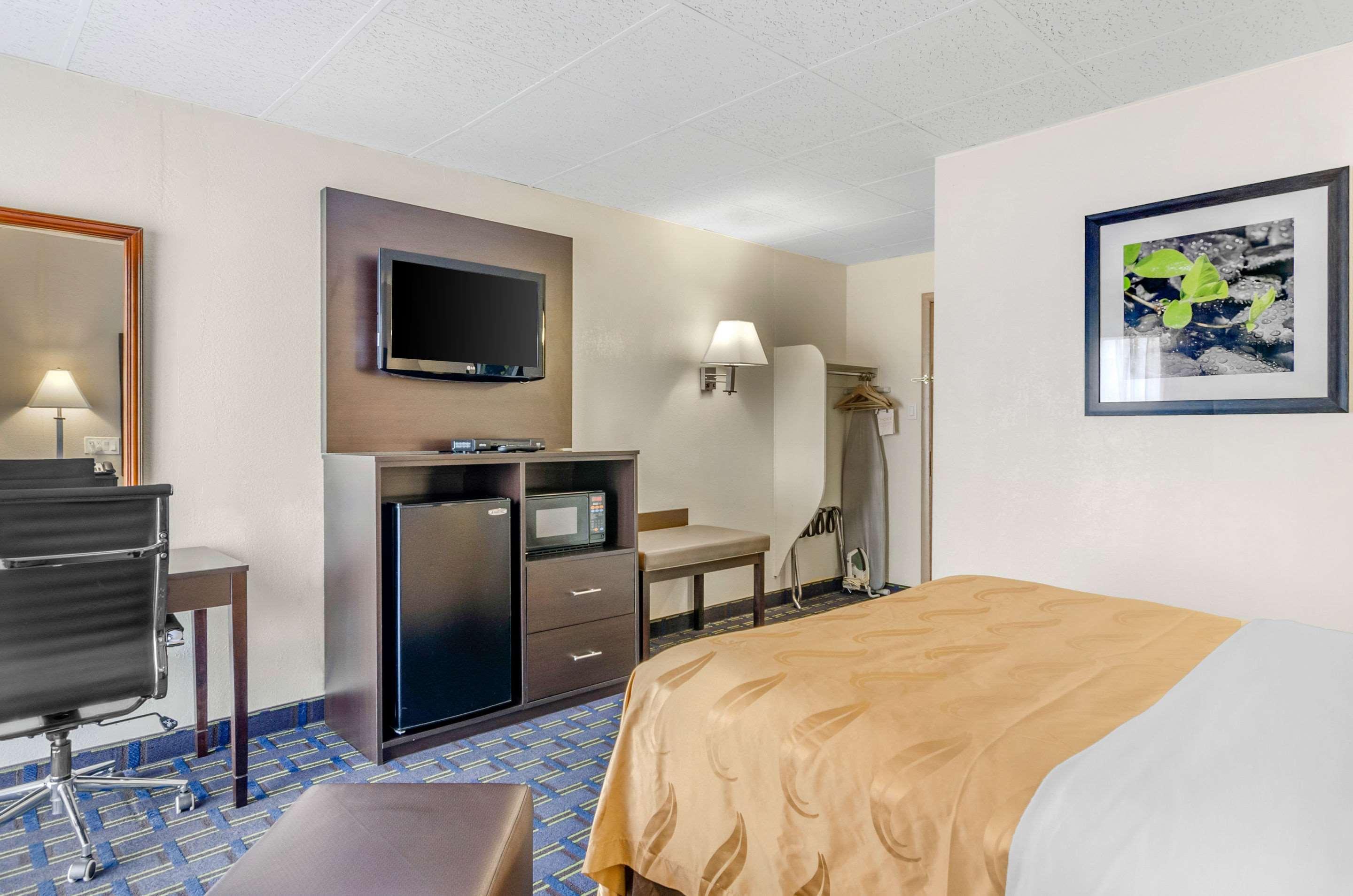 Quality Inn Waynesboro - Skyline Drive Bagian luar foto