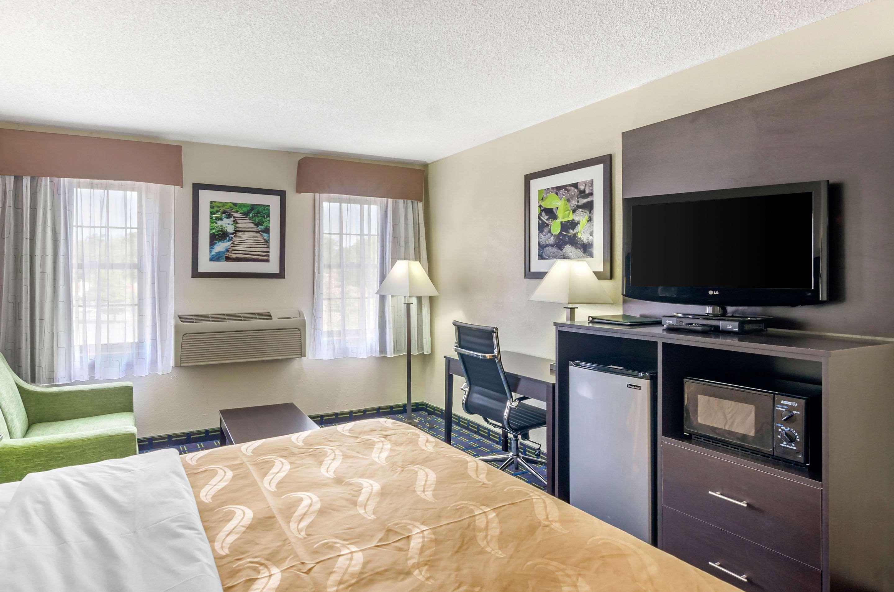 Quality Inn Waynesboro - Skyline Drive Bagian luar foto