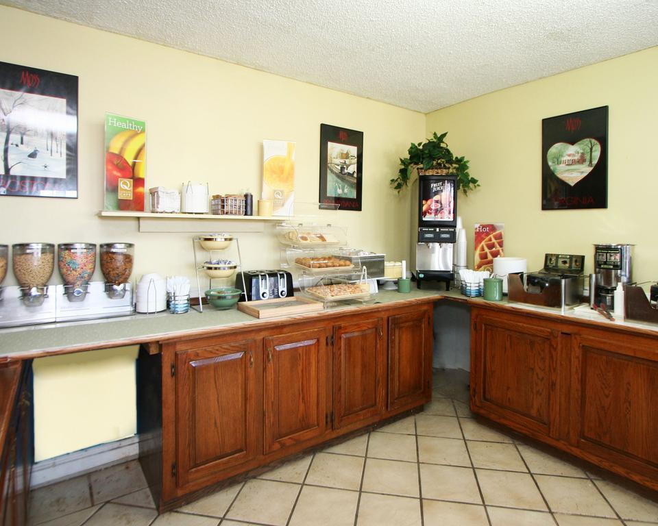 Quality Inn Waynesboro - Skyline Drive Bagian luar foto
