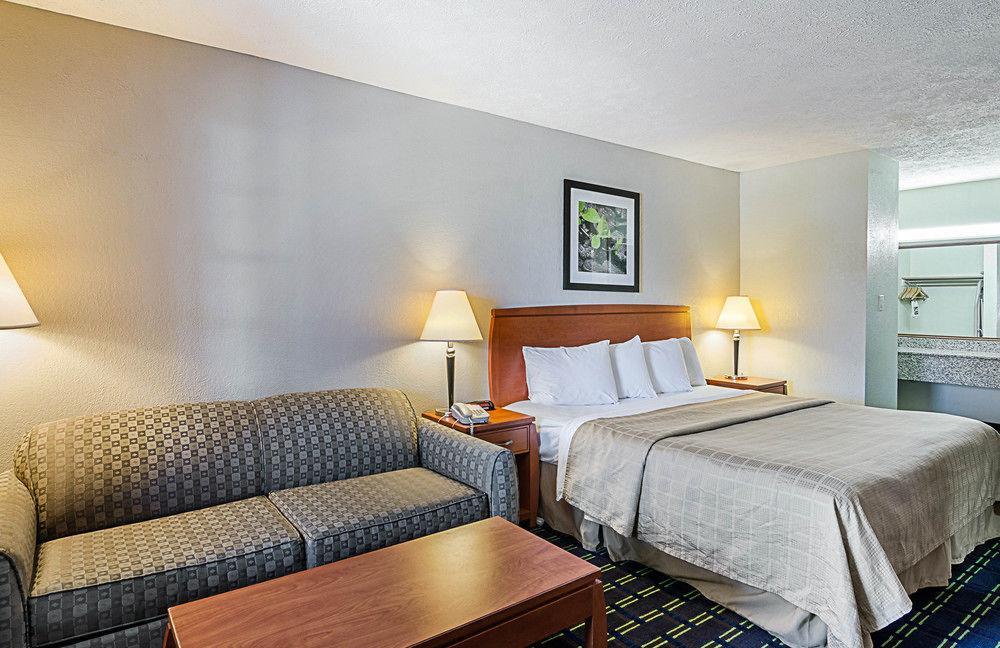 Quality Inn Waynesboro - Skyline Drive Bagian luar foto