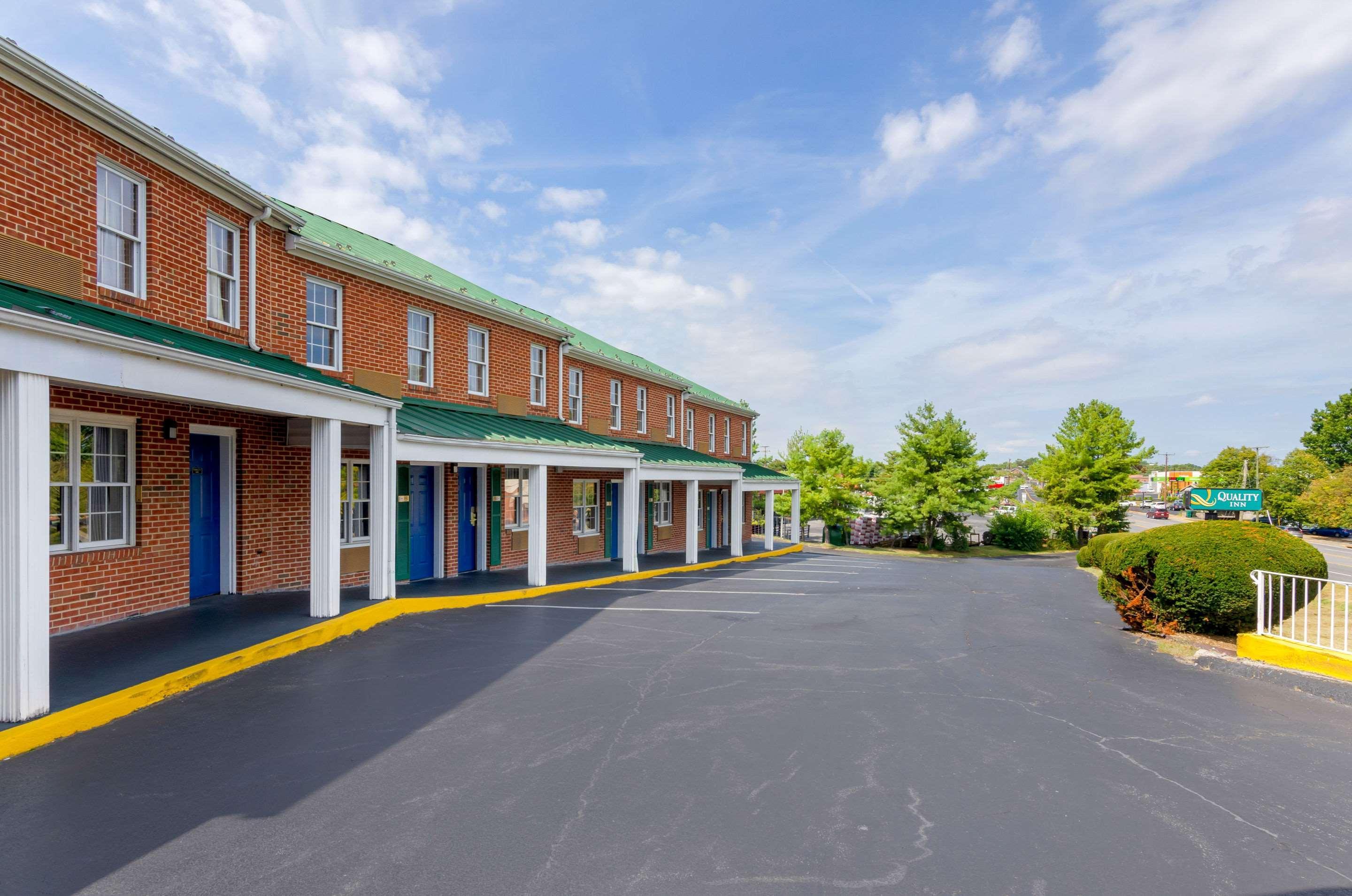 Quality Inn Waynesboro - Skyline Drive Bagian luar foto