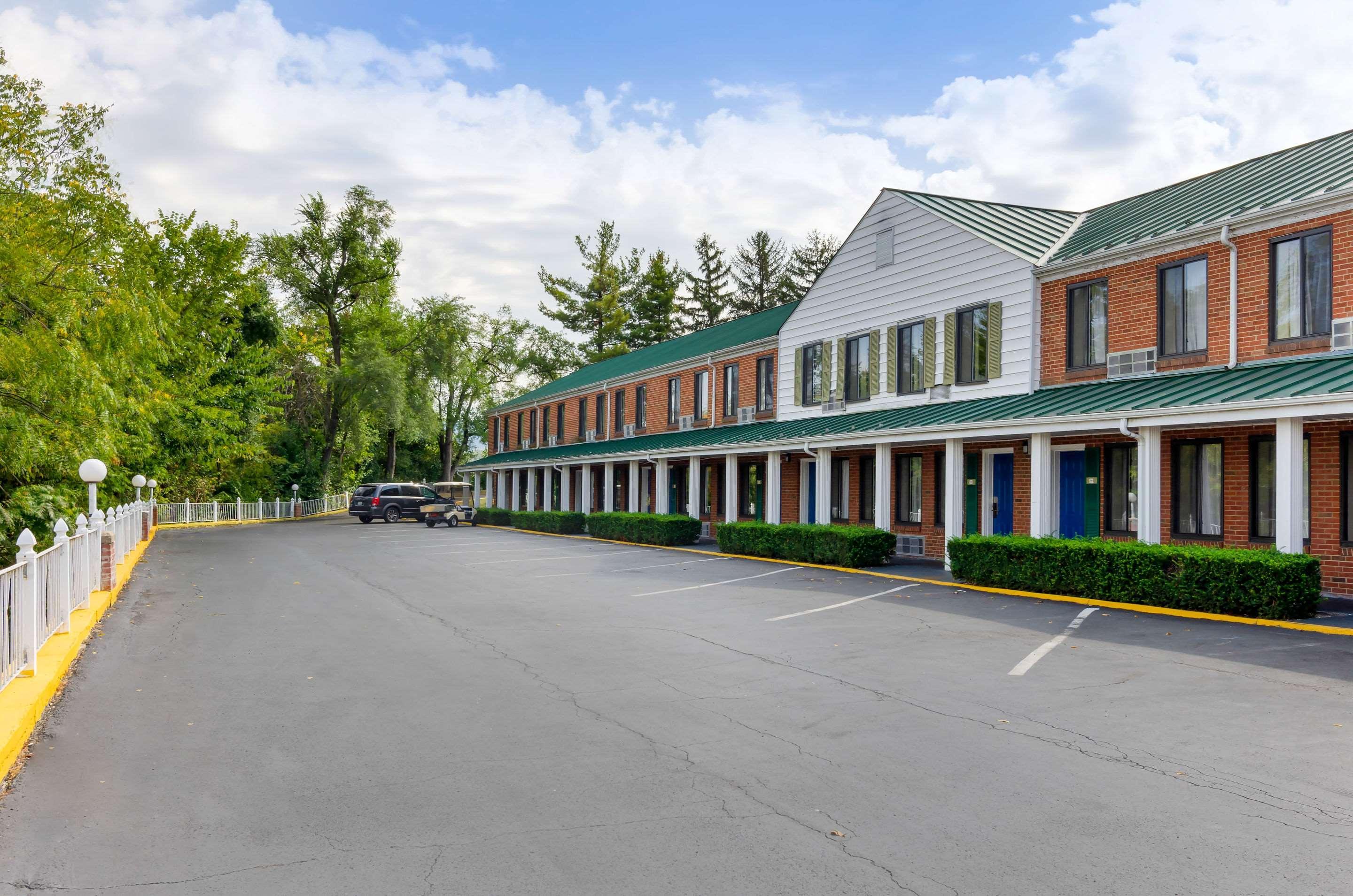 Quality Inn Waynesboro - Skyline Drive Bagian luar foto