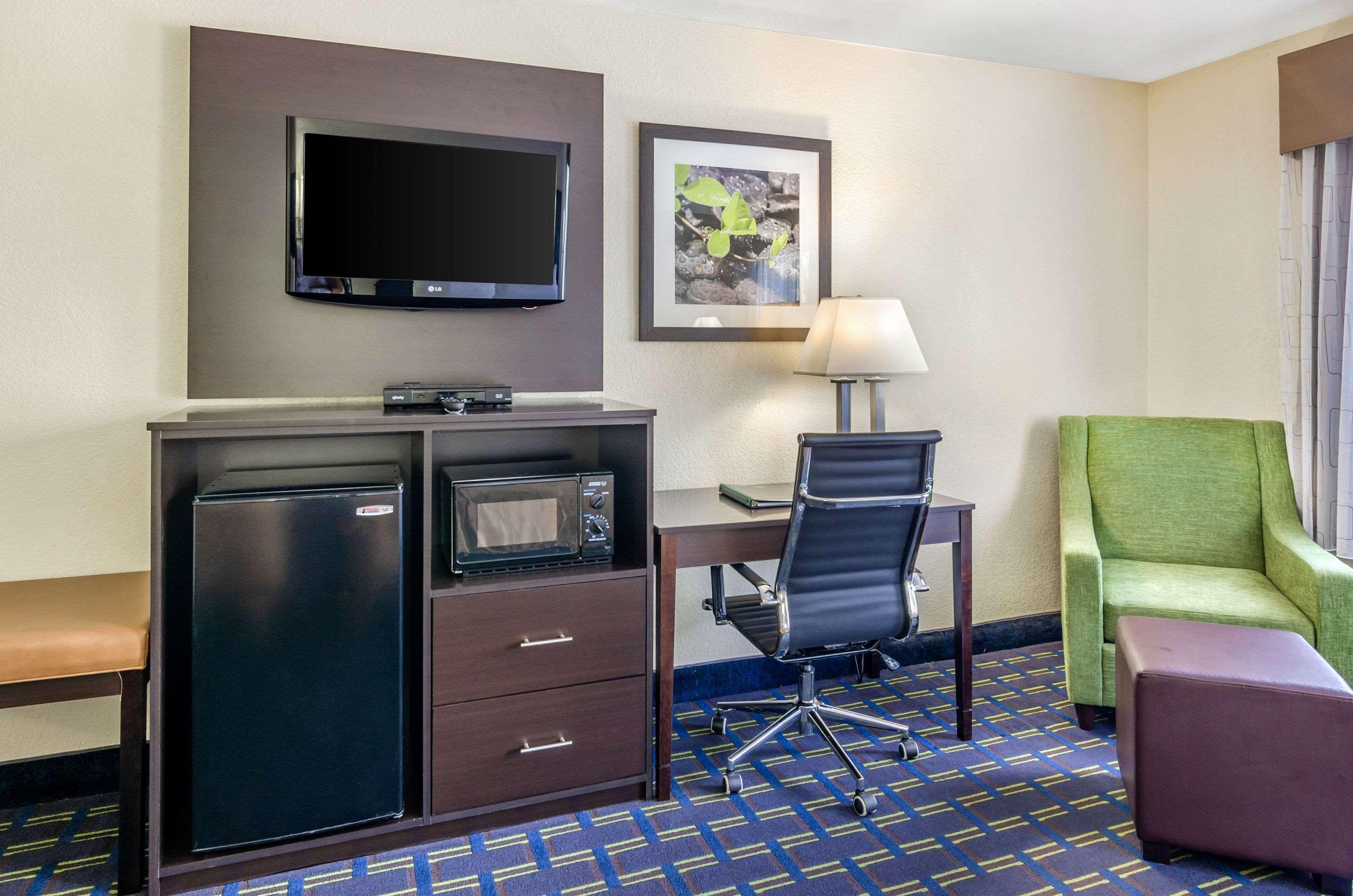 Quality Inn Waynesboro - Skyline Drive Bagian luar foto