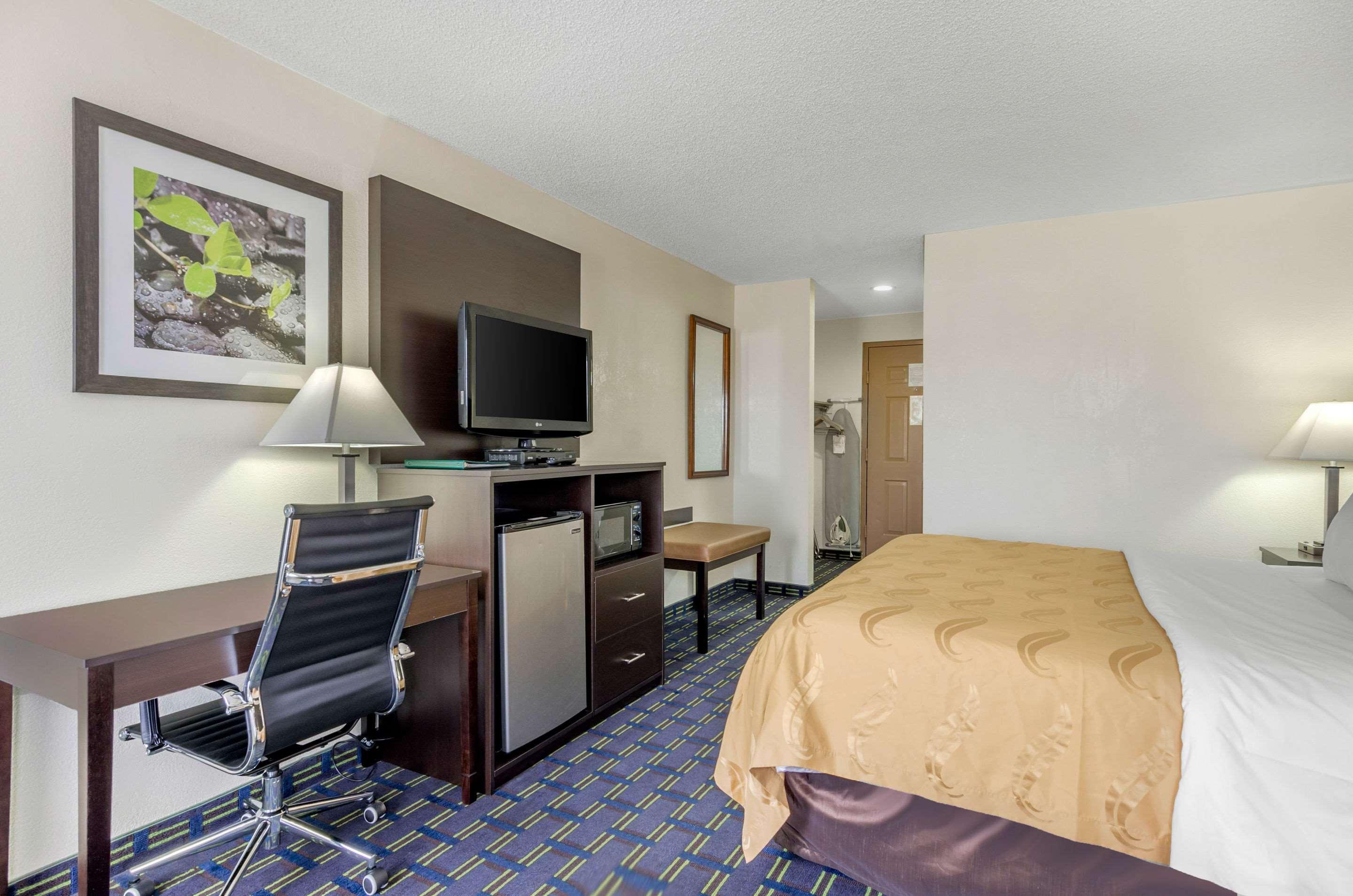 Quality Inn Waynesboro - Skyline Drive Bagian luar foto