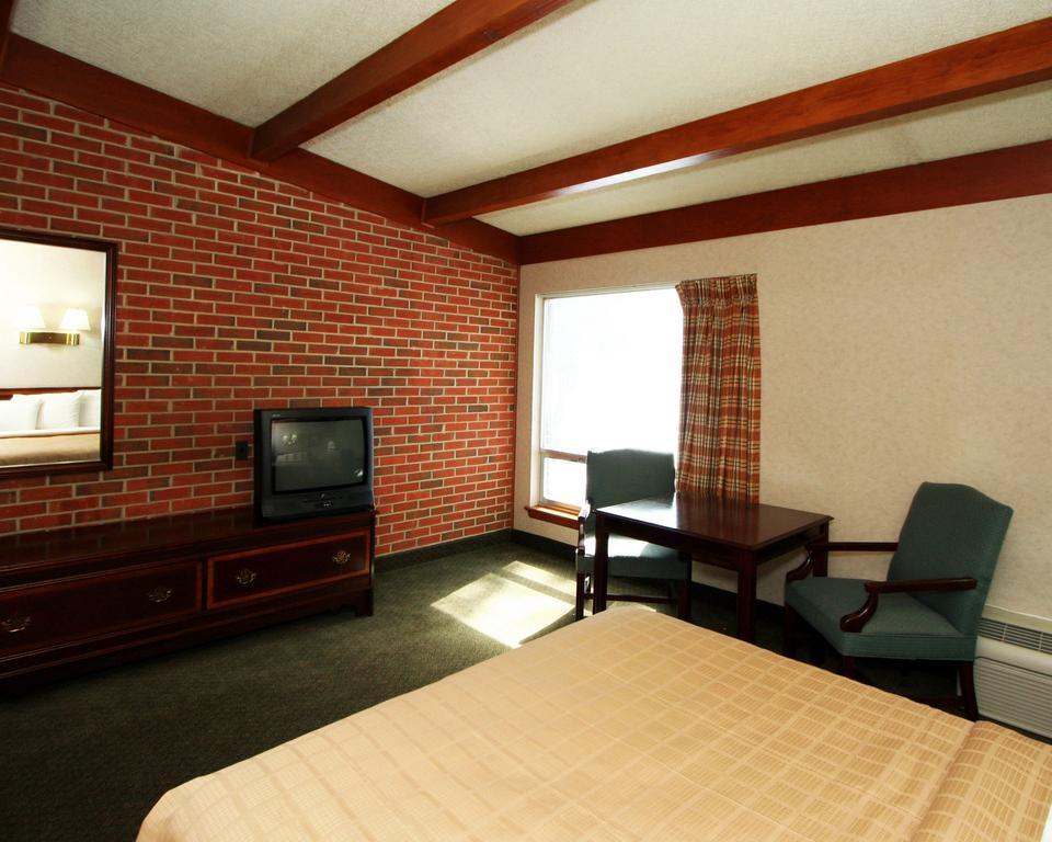 Quality Inn Waynesboro - Skyline Drive Bagian luar foto