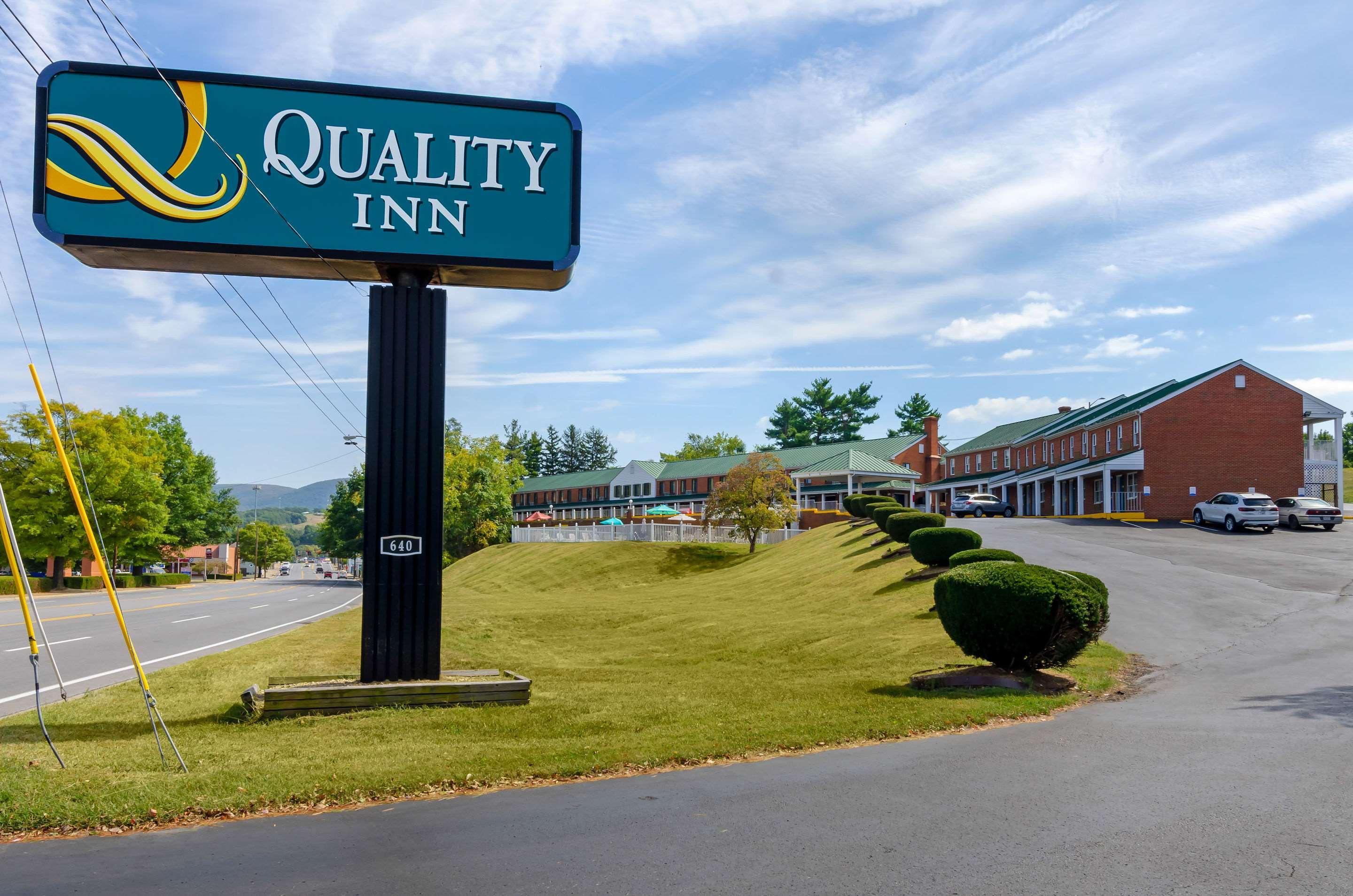 Quality Inn Waynesboro - Skyline Drive Bagian luar foto
