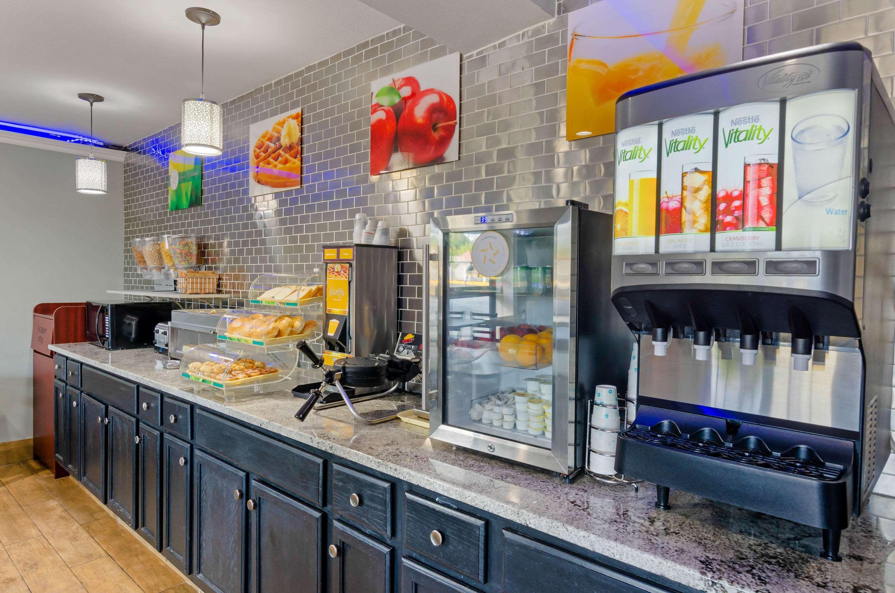 Quality Inn Waynesboro - Skyline Drive Bagian luar foto