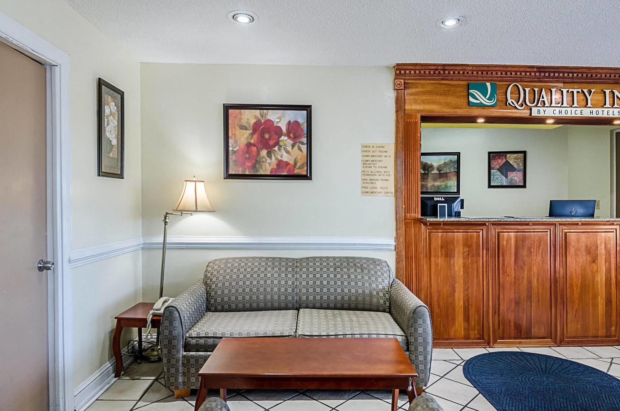 Quality Inn Waynesboro - Skyline Drive Bagian luar foto
