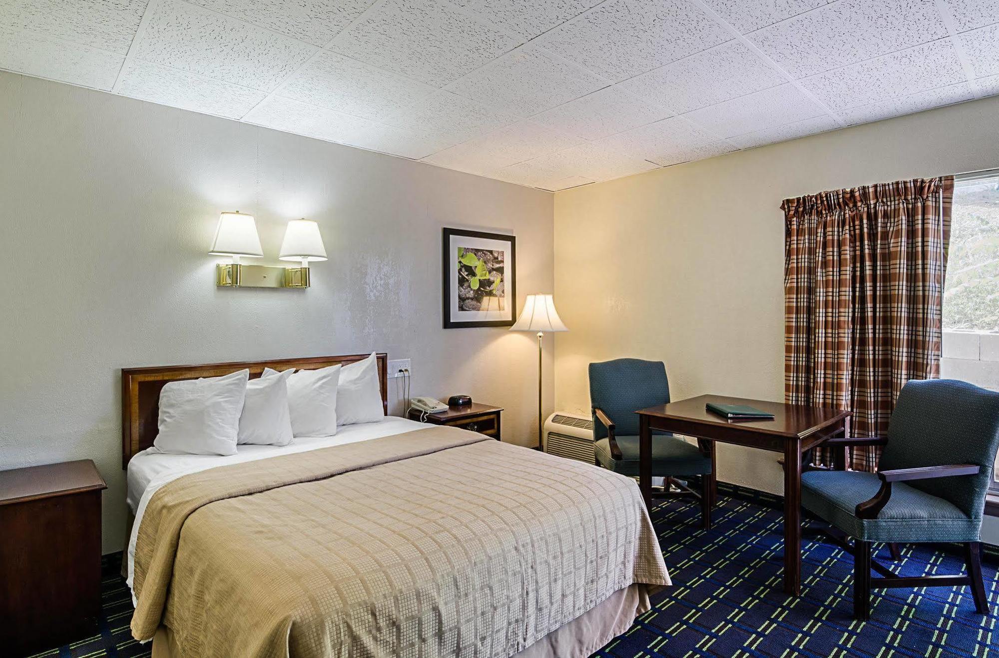 Quality Inn Waynesboro - Skyline Drive Bagian luar foto